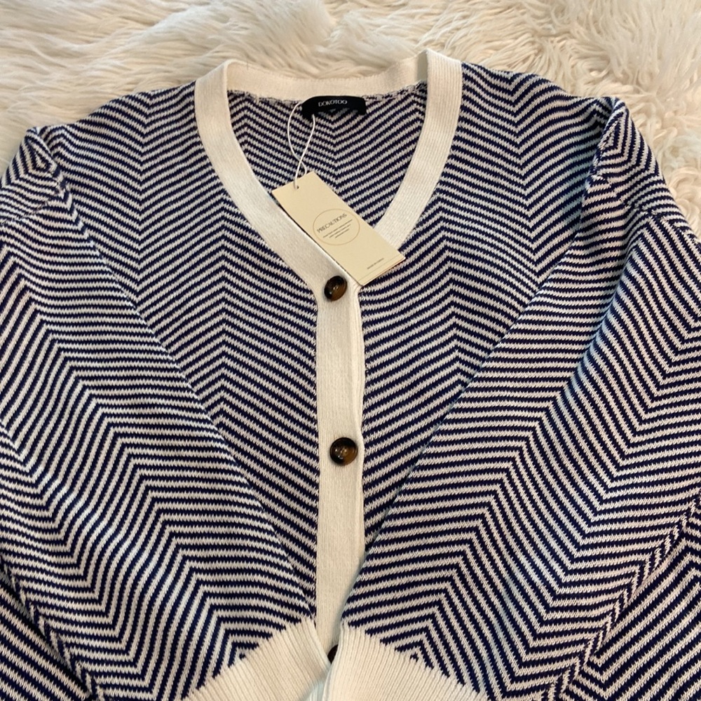 DOKOTOO Navy Blue and White Cardigan Sweater length 27” bust 50” - Picture 8 of 8